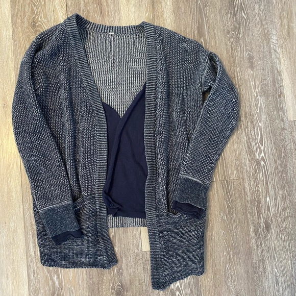 Lululemon vestigan knit sweater - Picture 13 of 13